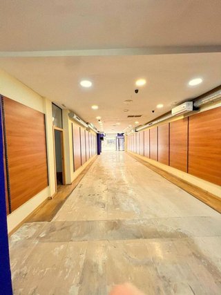 Local comercial en alquiler en Los Remedios en Sevilla