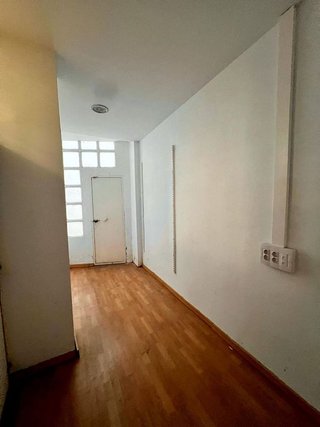 Local comercial en alquiler en Los Remedios en Sevilla