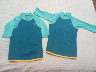2 Magliette in Neoprene per 3 Anni