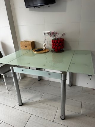 Mesa de cocina cristal y metal