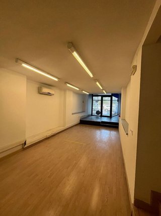Local comercial en alquiler en Eixample Nord – La Devesa en Girona