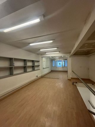 Local comercial en alquiler en Eixample Nord – La Devesa en Girona