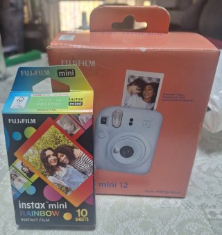 Cámara instantánea Fujifilm Instax Mini 12 Azul.