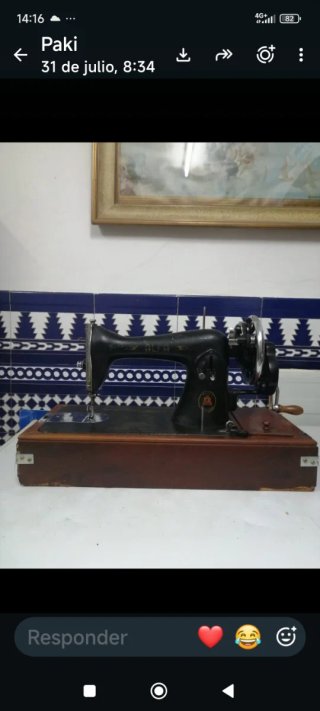 Máquina de coser antigua Alfa