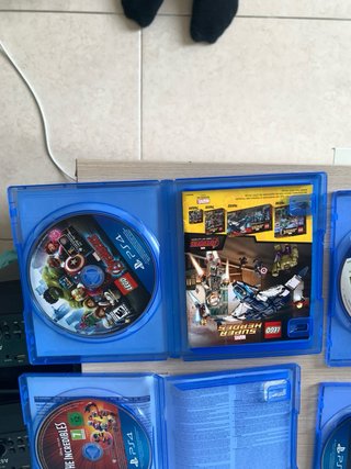 Lote 4 Giochi PS4: FIFA 23, Gli Incredibili, Just Dance