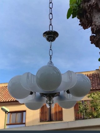 Lampada vintage in metacrilato e opaline