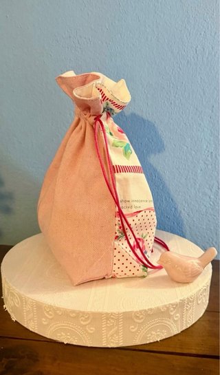 Saquinho artesanal multiusos floral