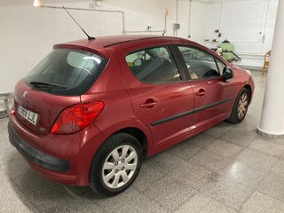 Peugeot 207 1.4 Gasolina · 5 puertas · Solo 62.000