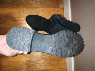 Botines negros de antelina