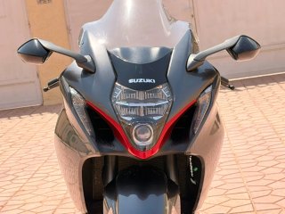 Suzuki Hayabusa Gris y Rojo