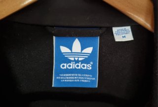 Chaqueta Adidas Firebird Negra/Oro M (talla L)