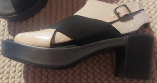 Sandalias combinadas negro y beige