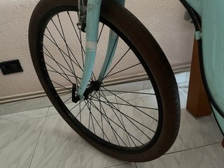Bicicleta con marchas color menta