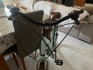 Bicicleta con marchas color menta