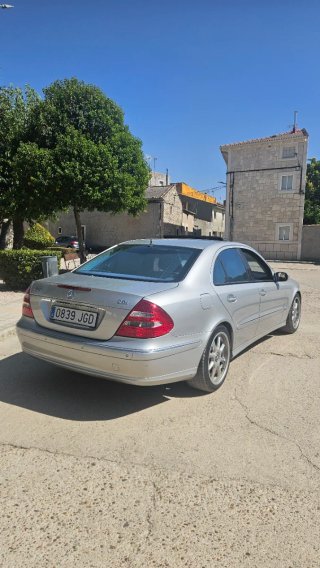 Mercedes-Benz E400 CDI DIÉSEL V8 260cv ITV RECIENT