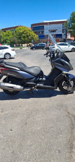 Kymco Superdink 300i Negra/Gris