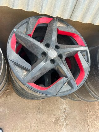 Llantas omoda 18