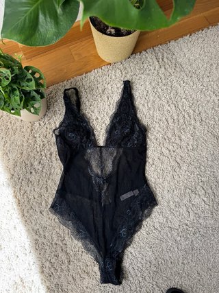 Body de encaje negro semitransparente- de USA
