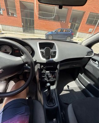 Peugeot 207 2010