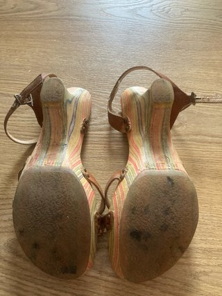 Sandalias de cuña marrones talla 37