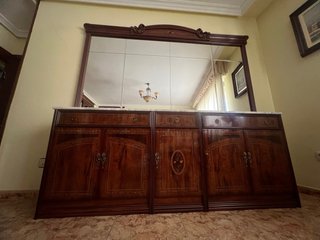 Aparador de salón madera y mármol