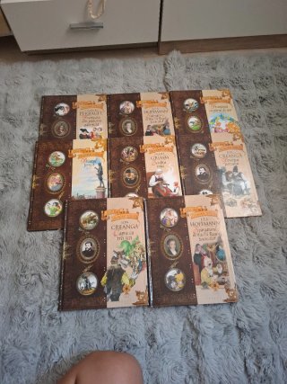 Libros infantiles en rumano de cuentos populares .