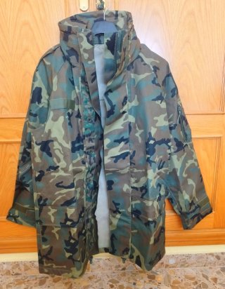 Traje militar de tormenta camuflaje