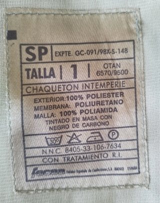 Traje militar de tormenta camuflaje