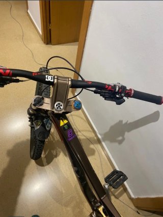 Bicicleta de montaña doble suspension Specialized