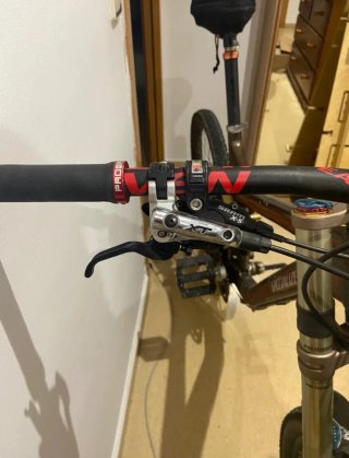 Bicicleta de montaña doble suspension Specialized