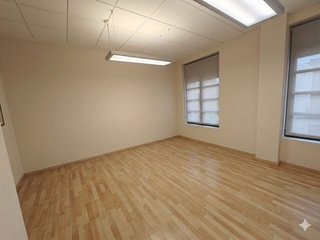Local comercial en alquiler en Girón - Las Delicias - Tabacalera en Málaga