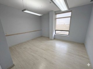 Local comercial en alquiler en Girón - Las Delicias - Tabacalera en Málaga