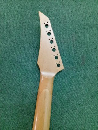 Mástil Yamaha RGX 312.
