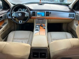 Jaguar XF 2010 Biturbo V6 Diesel