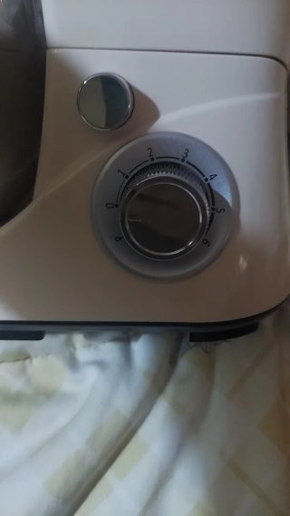 Amasadora de cocina blanca