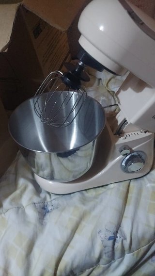 Amasadora de cocina blanca