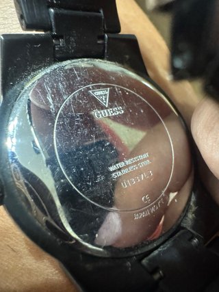 Reloj Guess Negro con Circonitas