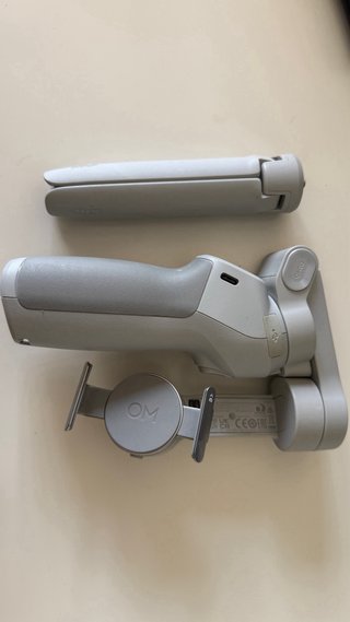 DJI OM 4 SE Estabilizador con trípode