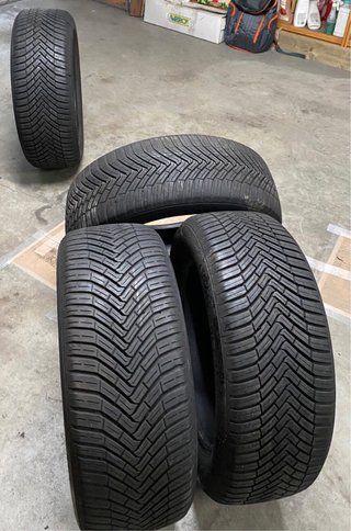 Neumático Continental AllSeasonContact 225/55 R17