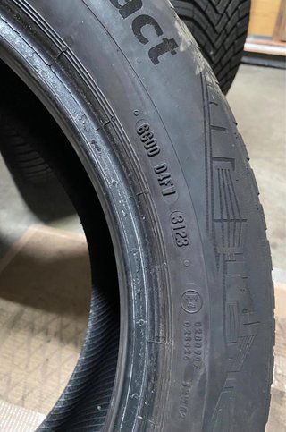 Neumático Continental AllSeasonContact 225/55 R17