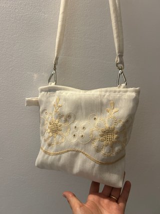Borsa fatta a mano con ricamo vintage
