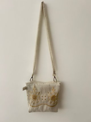 Borsa fatta a mano con ricamo vintage
