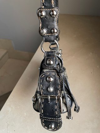 Bolso Guess Vintage Negro y Gris