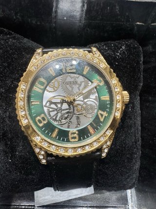 Reloj Guess Original Negro y Dorado