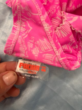 Bañador rosa con volantes