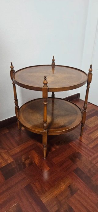 Mesa auxiliar vintage dos niveles