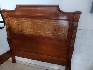 Cama neoclásica 135cm madera noble marquetería