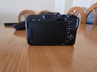 Fotocamera Canon R50 V nuova senza uso