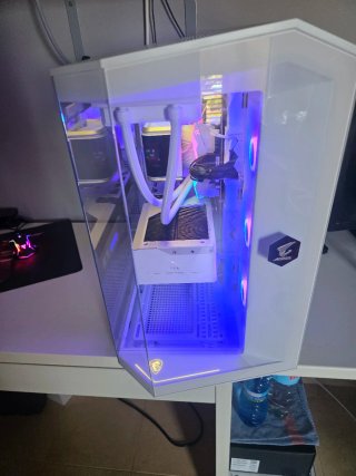 Ordenador Gaming AORUS Blanco
