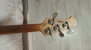 Bajo Musicman Stingray